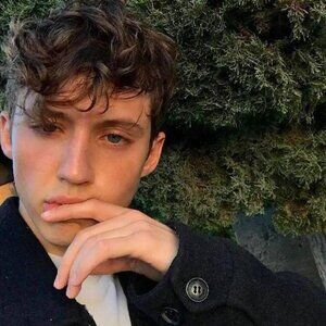 Meet your Posher, Marwin